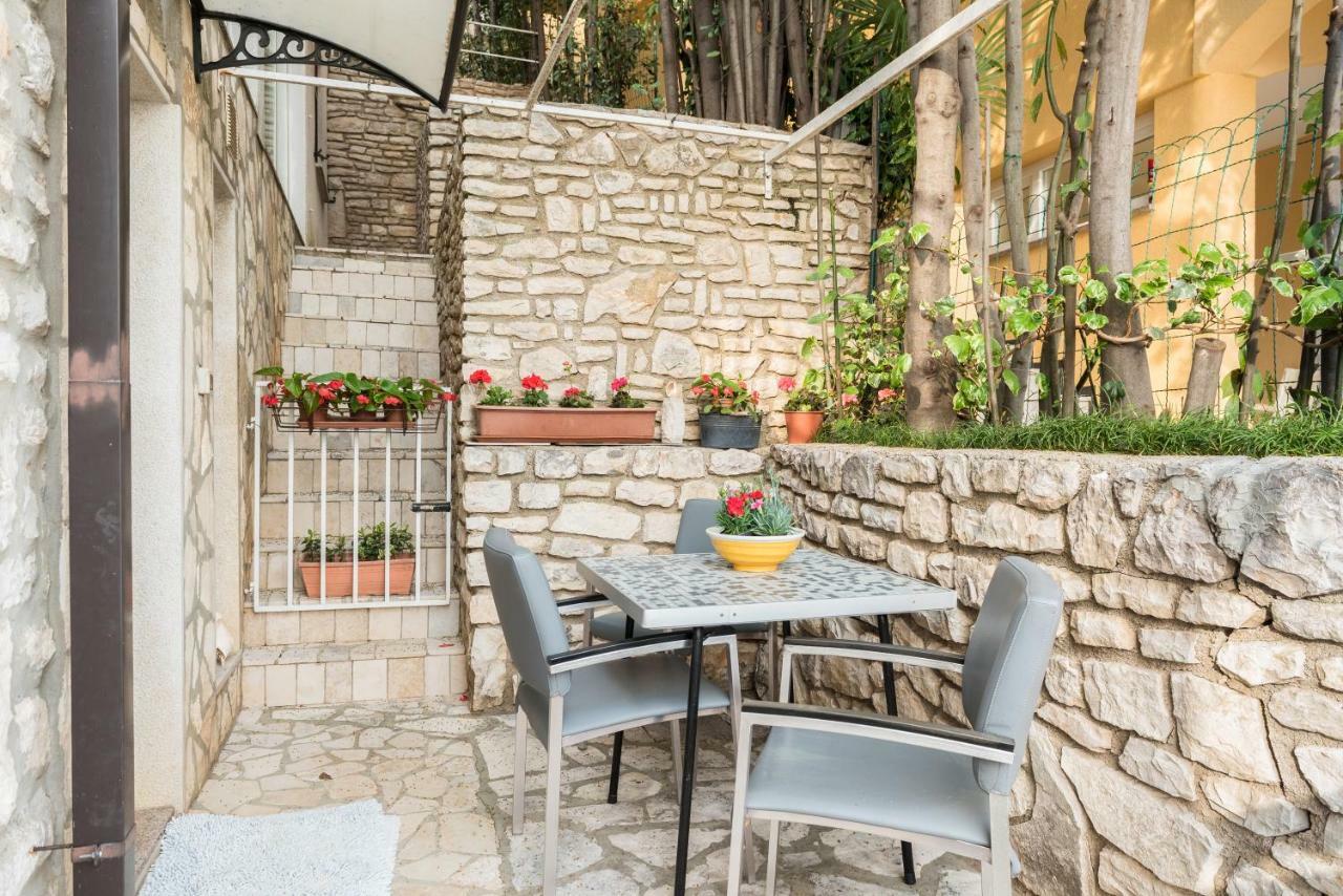 Luxury 1 Bedroom Apartment In Rabac Εξωτερικό φωτογραφία